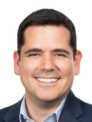 Juan E. Velasquez headshot
